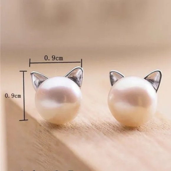 Closet Clearout Last Chance-Cat Pearl Stud Earrings - Picture 2 of 5